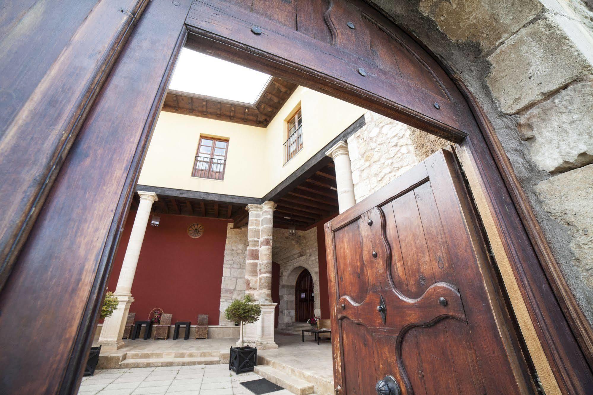 Hotel San Anton Abad Villafranca Montes De Oca Exterior photo