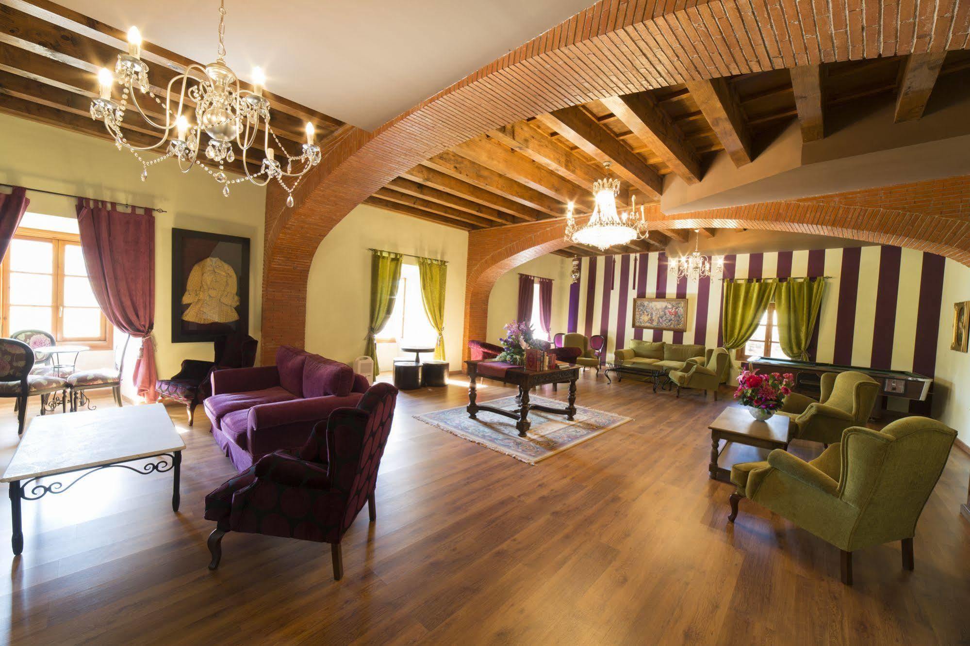 Hotel San Anton Abad Villafranca Montes De Oca Exterior photo