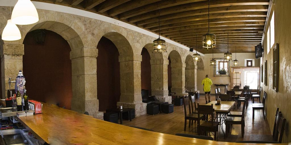 Hotel San Anton Abad Villafranca Montes De Oca Exterior photo